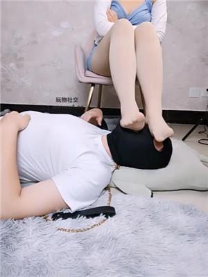 【桃桃樱】高跟肉丝脚踩虐蹂躏 bf43645 艾彩调教库 第10张