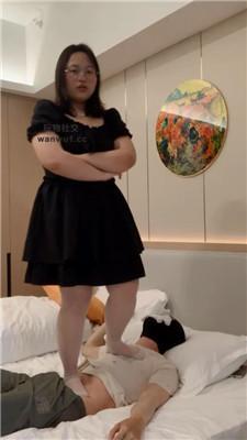 【欣欣子】全体重踩踏/臭脚捂脸/物化坐垫【双视角版】JS240828-5 网友原创 第10张