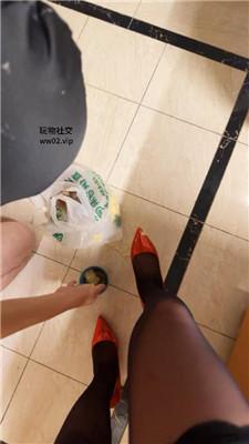 【亚兮】涂鸦羞辱/香水诱惑/黑丝高跟虐/脚喂食 bf79882 网友原创 第14张