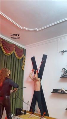 【魔鬼天使】双S-刑架吊绑堵嘴重度虐打/踢裆坐脸窒息 JS241117-10 网友原创 第14张