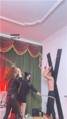 【魔鬼天使】双S-刑架吊绑堵嘴重度虐打/踢裆坐脸窒息 JS241117-10 网友原创 第17张