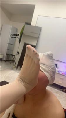 【萝莉糖糖】双S双M-高跟丝袜美腿插嘴狂舔/骑马腿绞【双视角版】 bf47080 网友原创 第17张