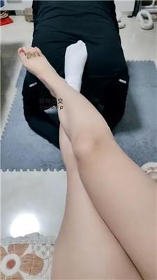 【小羊咩咩】毛拖鞋白袜踩虐/白袜脚捂脸窒息 JS241123-11 网友原创 第13张