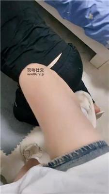【小羊咩咩】毛拖鞋白袜踩虐/白袜脚捂脸窒息 JS241123-11 网友原创 第10张