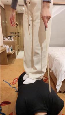 【沐沐大人】骑马狗爬/重度鞭打/小白鞋白袜虐/插嘴喂奶 bf47447 网友原创 第4张