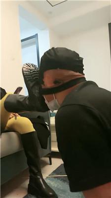 【绯闻王妃】舔脏鞋底超臭白袜/高跟碾压踩/藤条狠抽 bf47449 网友原创 第2张
