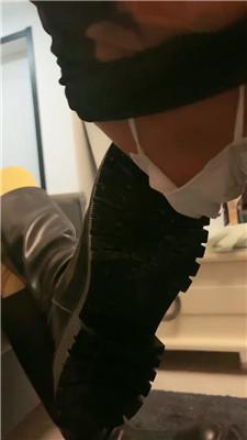 【绯闻王妃】舔脏鞋底超臭白袜/高跟碾压踩/藤条狠抽 bf47449-HD绳艺资源网