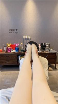 【狗哥】女友约会回家-舔脏鞋耳光/踩踏闻臭鞋 bf47420 网友原创 第13张