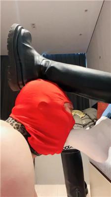 【茹雪】长靴踩狗舌/舔灰尘鞋底/插嘴/吃白袜吃厕纸 bf47551 网友原创 第19张