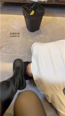 【狗哥】长靴黑丝踩踏踢裆/连环耳光/腿绞手捂窒息/白袜脚捂窒息 bf47513 网友原创 第13张