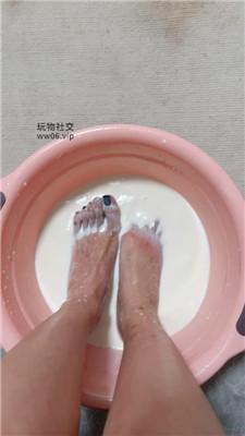 【米琦妙妙屋】沉浸式-脏鞋船袜狂舔/玉足插嘴/喝洗脚奶 JS241204-31 网友原创 第11张