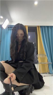 【素人挖掘机】骑马转胯/鞭打/舔脏长靴/船袜捂脸 bf47777 网友原创 第10张