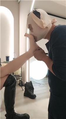 【嘉昕】体罚老狗-舔脏鞋底/抽耳光/嘴叼袜/喝洗脚水 JS241203-19 网友原创 第12张