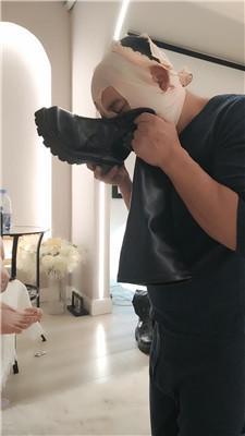 【嘉昕】体罚老狗-舔脏鞋底/抽耳光/嘴叼袜/喝洗脚水 JS241203-19 网友原创 第18张