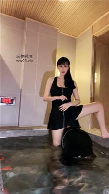 【松紫大大】温泉酒店施水刑-踩踏胯下辱-窒息滴蜡 bf48079 网友原创 第7张