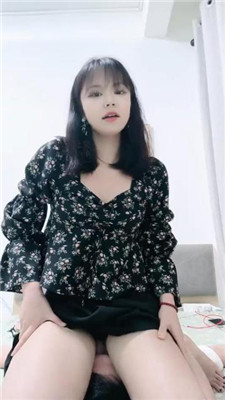 【栀子女王】玉足蹂躏踩/坐脸窒息 bf48011-HD绳艺资源网