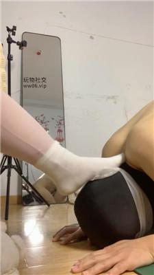 【欣欣子】舔吃脏内裤/骑马坐脸窒息/虐乳踩踏【完整版】JS241209-4 网友原创 第17张