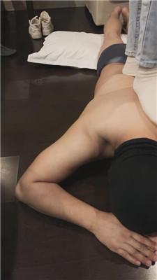 【赵奈奈】牛仔裤坐脸窒息/强制闻臭鞋袜/赏赐圣水 JS241207-39 网友原创 第5张