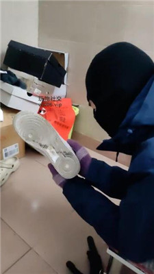 【奇了怪了】胯下辱-鞭打/闻舔小白鞋原味棉袜 JS241216-6-HD绳艺资源网