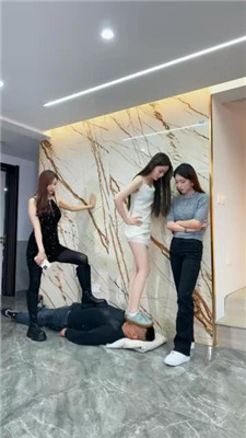 【麋鹿银儿】3女S踩头专场 bf48125-HD绳艺资源网