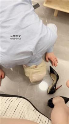 【优优sama】偷闻原味被发现-高跟踩/鞭打/清理脚趾缝 bf48130 网友原创 第19张