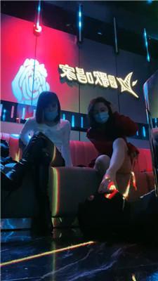 【七七sama】KTV-双S-骑马强迫舔脏鞋/插嘴插吐 bf48946 网友原创 第10张