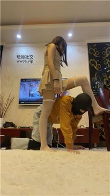 【咏慈】坐脸窒息-白丝美腿诱惑踩-滴蜡 bf48940 艾彩调教库 第9张