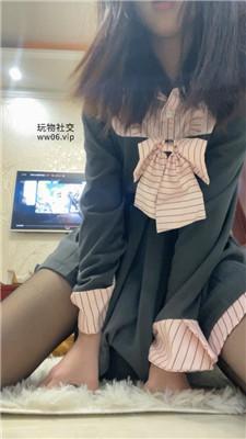 【咏慈】学生妹皮鞋黑丝踩虐 bf48919 网友原创 第20张