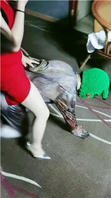 【滢滢】双S-囚禁狗笼/舔臭脚/鞭打踩踏/转胯狗爬【双视角版】JS241231-29 网友原创 第5张