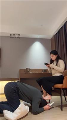 【子熙大人】玉足碾压狗头/鞭打恋足舔/赏赐圣水【双视角版】 bf48906-HD绳艺资源网