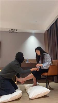【子熙大人】玉足碾压狗头/鞭打恋足舔/赏赐圣水【双视角版】 bf48906 网友原创 第17张