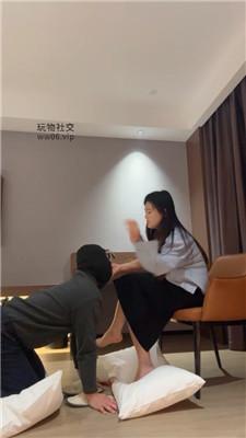【子熙大人】玉足碾压狗头/鞭打恋足舔/赏赐圣水【双视角版】 bf48906 网友原创 第9张
