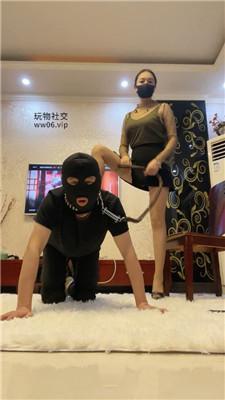 【颜主】丝袜脚深喉/散鞭狂抽/高跟踩/虐乳坐脸窒息 bf48887 网友原创 第11张