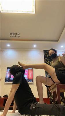 【颜主】丝袜脚深喉/散鞭狂抽/高跟踩/虐乳坐脸窒息 bf48887 网友原创 第5张