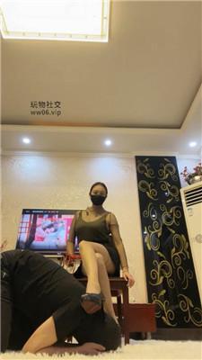 【颜主】丝袜脚深喉/散鞭狂抽/高跟踩/虐乳坐脸窒息 bf48887-HD绳艺资源网