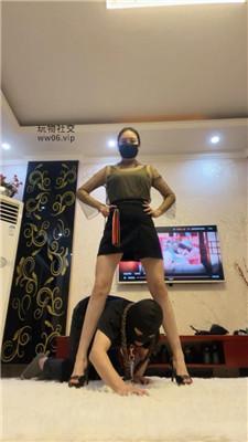 【颜主】丝袜脚深喉/散鞭狂抽/高跟踩/虐乳坐脸窒息 bf48887 网友原创 第19张