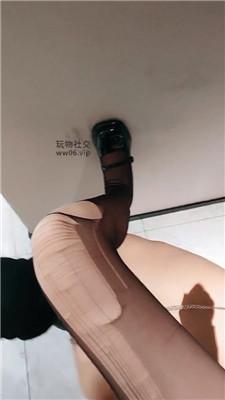 【zz女王】黑丝玉足狂舔/骑马狗链遛狗/镜前羞辱 JS241230-48 网友原创 第3张