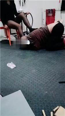 【九创双主团】黑丝蹂躏踩虐狗继父【完整版】 JS250209-6-HD绳艺资源网