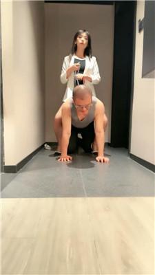 【梦涵】黑丝高跟诱惑-抽耳光-骑马狗爬 bf50042 艾彩调教库 第8张