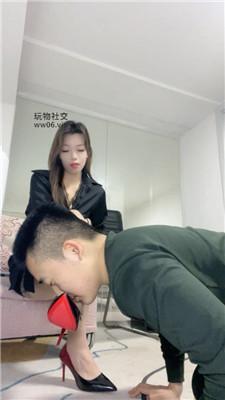 【依依】纹身小主-高跟玉足狂舔 bf50374-HD绳艺资源网