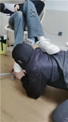 【文文文文】舔素人的小白鞋-踢踹踩 JS250227-7-HD绳艺资源网