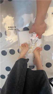 【香芋朱朱】骑马狗爬/重度sp/脚踩喂食/舔小白鞋白袜 JS250222-9 网友原创 第11张