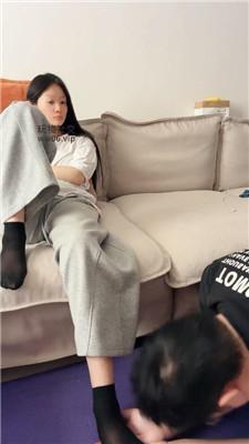 【埋汰】美足踩虐废物家奴 JS250217-8 艾彩调教库 第15张