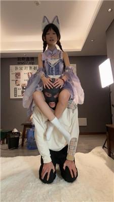 【猴歌】cos女神-皮鞋白袜-坐脸踩踏 bf50819 艾彩资料库 第5张