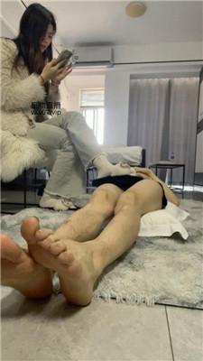【沐沐大大】毛拖鞋白袜踩-藤条抽 bf50817-HD绳艺资源网