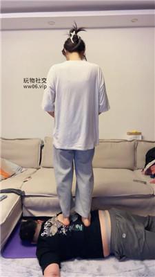 【埋汰】玉足美腿踩虐健身教练 JS250305-2 艾彩资料库 第3张