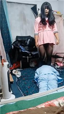 【伪娘和人妻】蓬头垢面的狗喜欢舔脏鞋臭脚【上】 JS250303-16 网友原创 第13张
