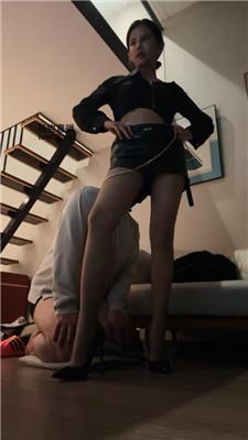【亚兮】模特S-黑丝美腿诱惑废物奴 bf50914-HD绳艺资源网