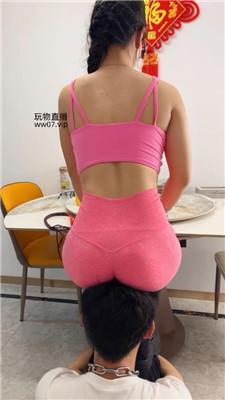 【南月女神】长靴踩踏喂食/胯下羞辱/坐脸窒息 bf50900 艾彩调教库 第3张