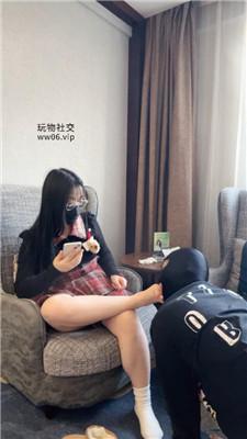 【小树】雪地靴捂一天白袜气味辱 JS250112-63 艾彩调教库 第3张